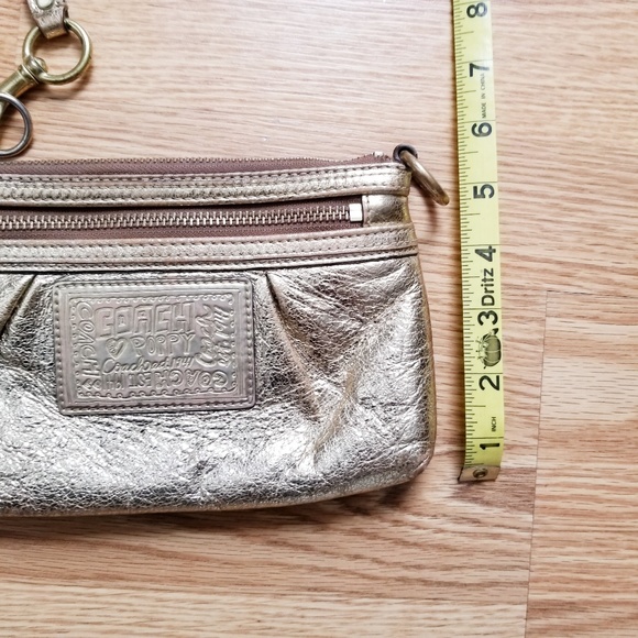 Coach Wristlet - Discontinued Poppy Collection - Picture 7 of 8